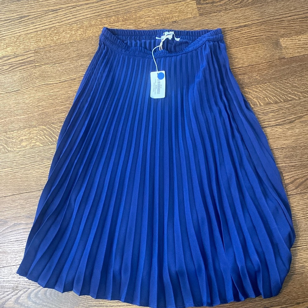 XIRENA FARAH pleated skirt Malibu size small